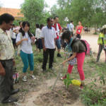 校長先生と植樹