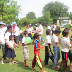 よさこい節をみんなで踊っております