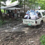 この村でバスから乗り換える
前に進まない